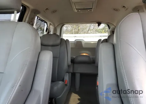 2008 Chrysler Town & Country Touring from USA, damaged, VIN 2A8HR54P58R828763